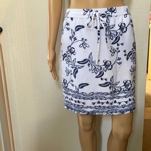St. Tropez West White/Blue Floral Skirt